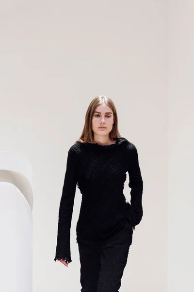 Look 9